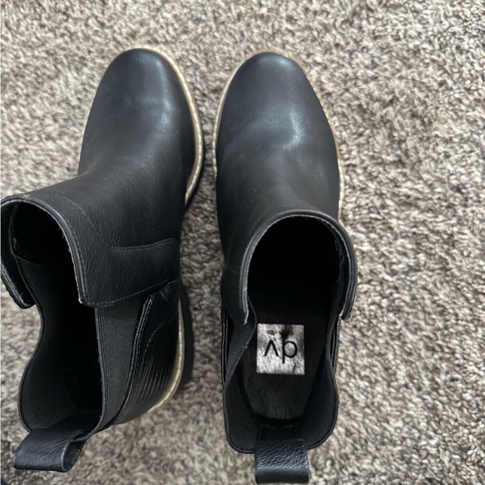 DV Dolce Vita Women's Rielle Ankle Boot - Picture 8 of 8